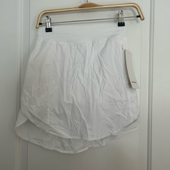 Lululemon Hotty Hot HR Skort Long in White - Picture 3 of 6
